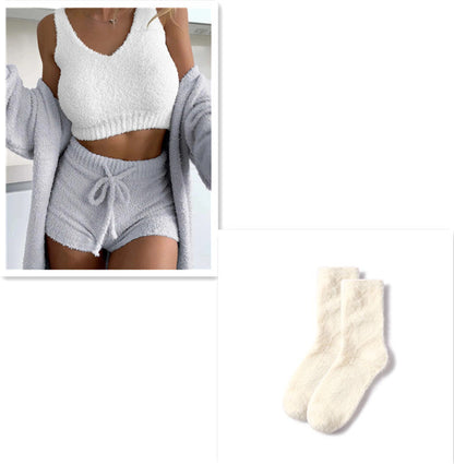 Melanie – Dreiteiliges Flauschiges Set mit Spaghettiträger-Top und Shorts