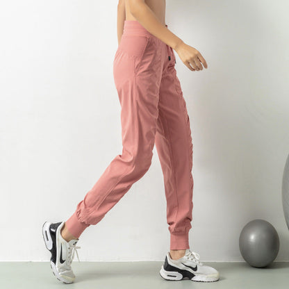 Louise – Figurformende Fitnesssporthose für Damen mit weitem Bein