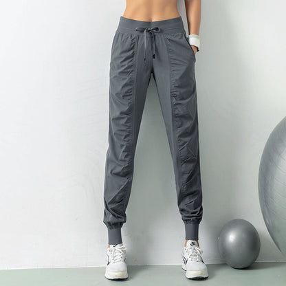 Louise – Figurformende Fitnesssporthose für Damen mit weitem Bein