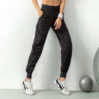 Louise – Figurformende Fitnesssporthose für Damen mit weitem Bein