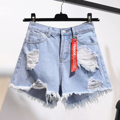 Jamie – Lockere Jeans und kurze Shorts