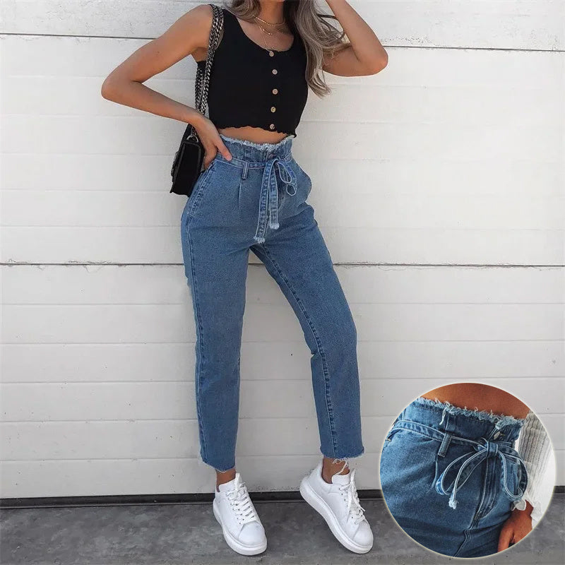 Carly – High-Waist-Jeans mit sexy Design