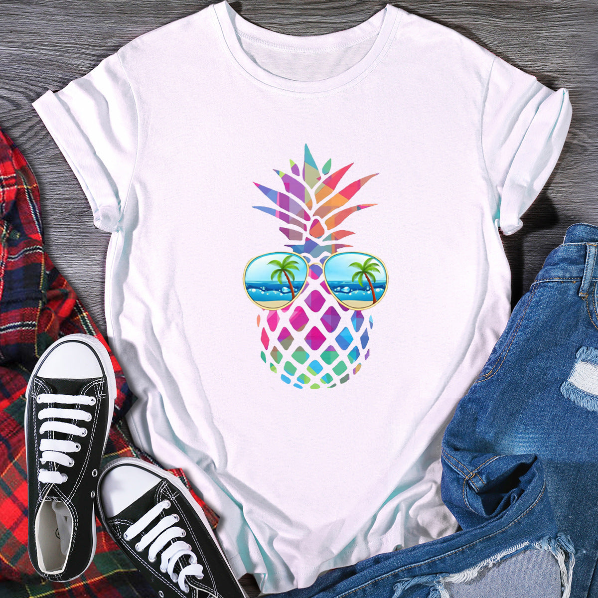 Samantha – Damen T-Shirt mit Augen Ananas Design