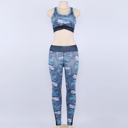 Lily – Camouflage Druck Sportanzug mit Mesh-BH und Fitness-Leggings