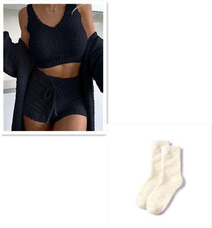 Melanie – Dreiteiliges Flauschiges Set mit Spaghettiträger-Top und Shorts