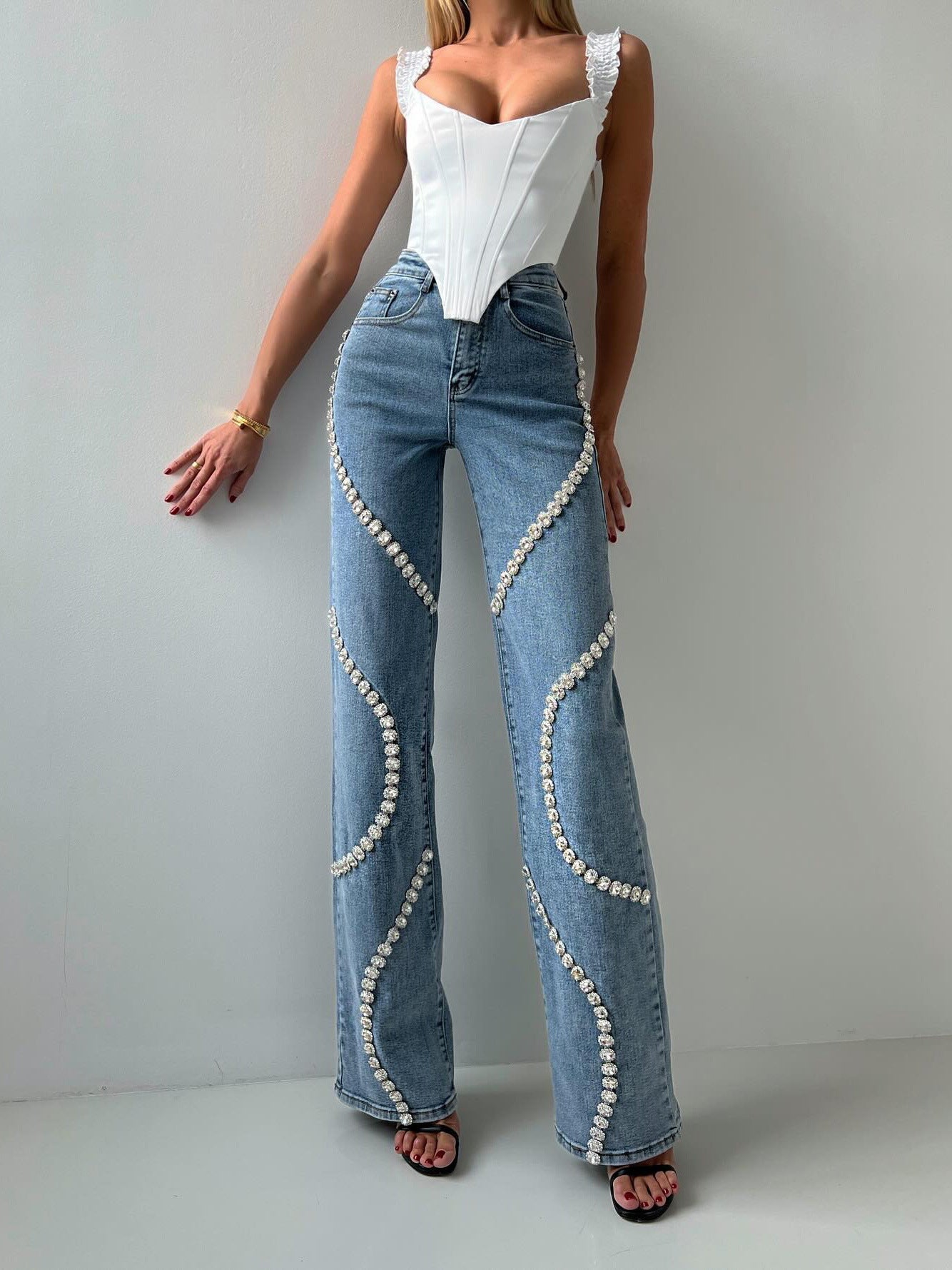 Vanessa – Gerade Damenjeans mit Strass-Design